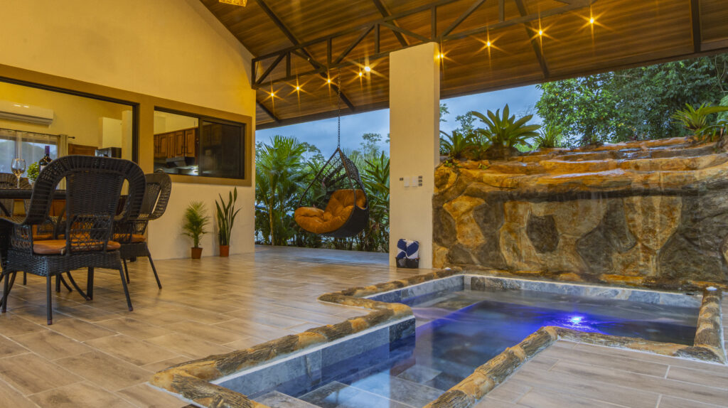villa with jacuzzi la fortuna costa rica